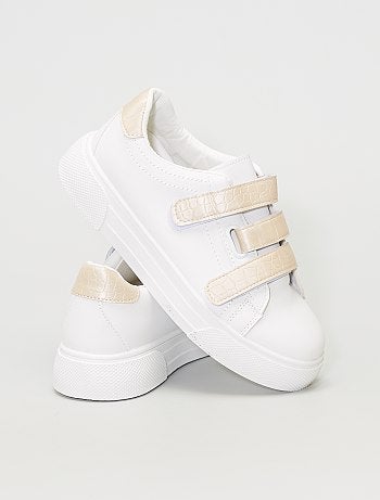 Baskets basses à semelles larges et scratchs