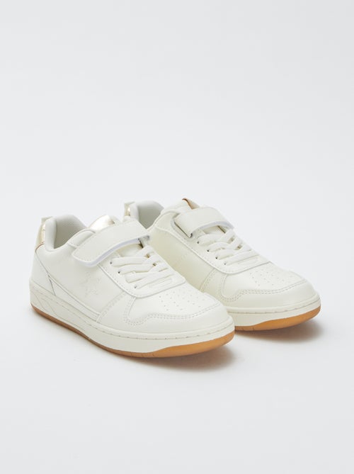 Baskets basses avec ouverture par scratchs et lacets - Kiabi
