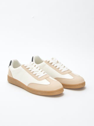 Baskets basses bicolore à lacets