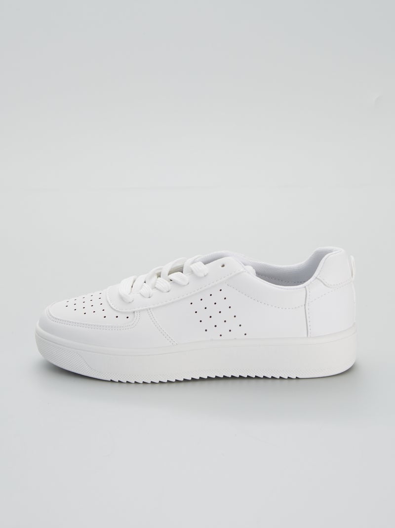 Baskets basses en simili blanc - Kiabi