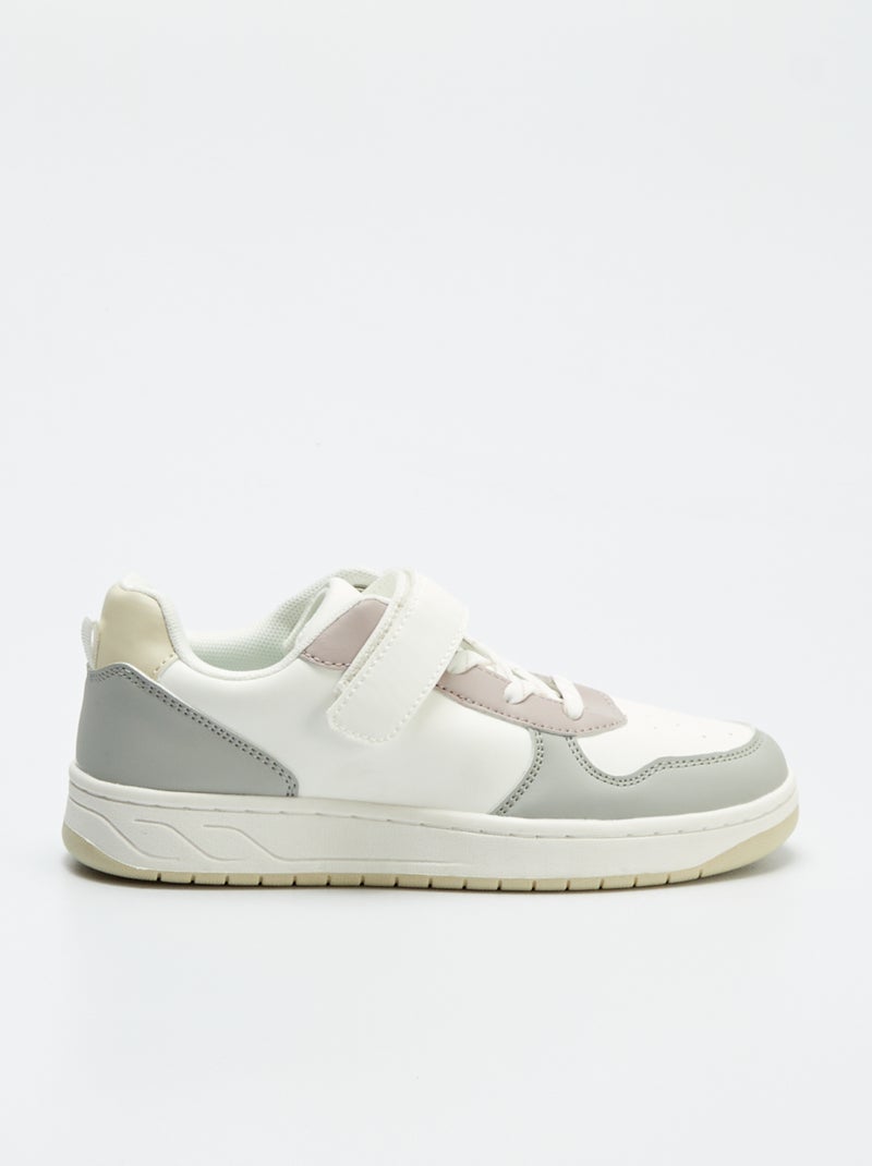 Baskets basses en simili color-block Blanc/gris - Kiabi