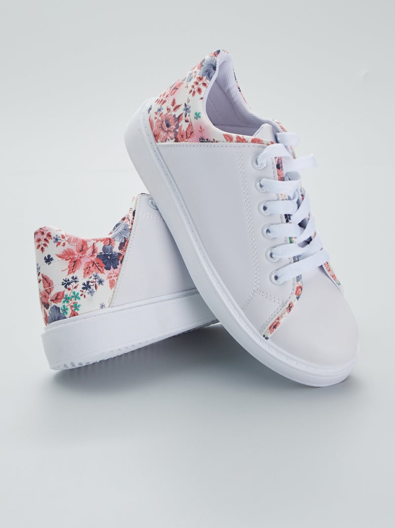 Baskets basses imprimé 'fleurs' blanc - Kiabi