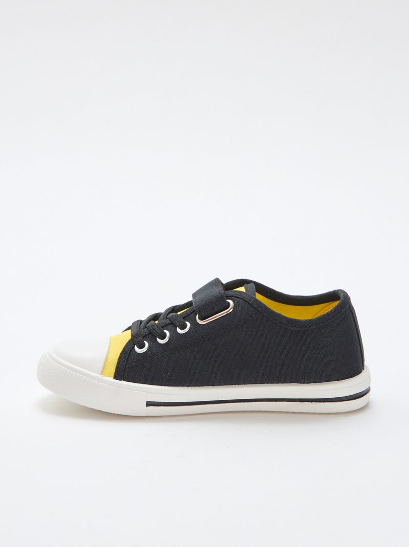 Baskets basses 'Pikachu' en toile Noir - Kiabi