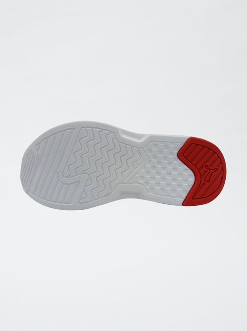 Baskets basses 'PUMA' à lacets et scratchs - Kiabi Baskets basses 'PUMA' à lacets et scratchs - Kiabi