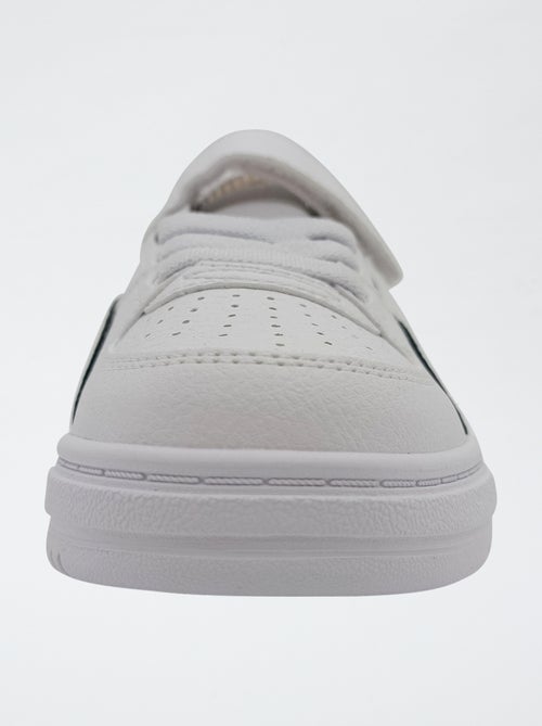 Baskets basses 'PUMA' lacets et scratchs - Kiabi Baskets basses 'PUMA' lacets et scratchs - Kiabi