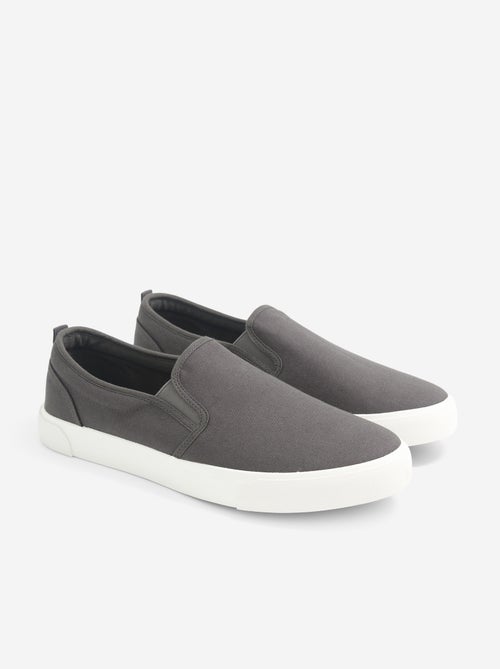 Baskets basses slip-on - Kiabi Baskets basses slip-on - Kiabi