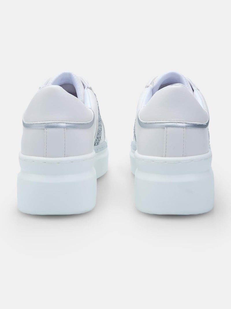 Baskets BATA à lacets et velcro Blanc - Kiabi