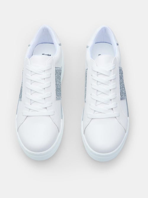 Baskets BATA à lacets et velcro - Kiabi