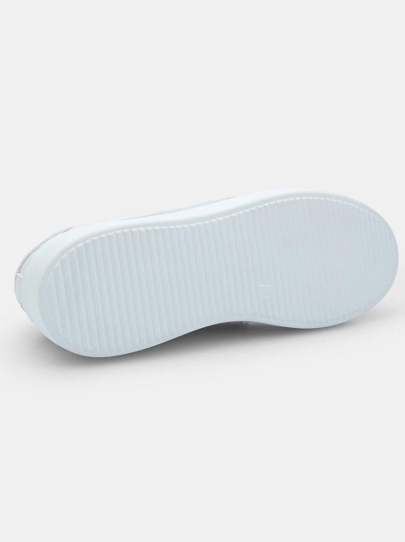 Baskets BATA à lacets et velcro Blanc - Kiabi