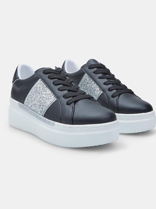 Baskets BATA à lacets et velcro - Kiabi