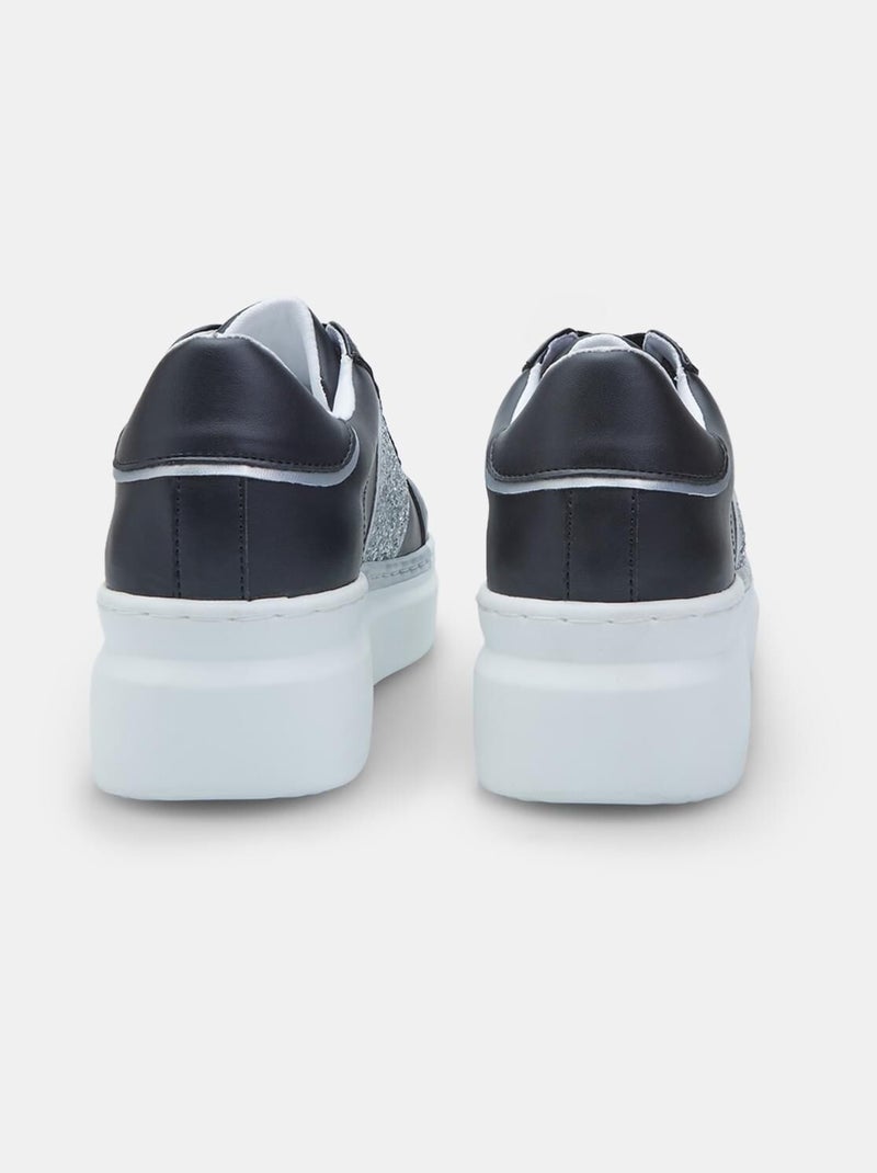 Baskets BATA à lacets et velcro Noir - Kiabi