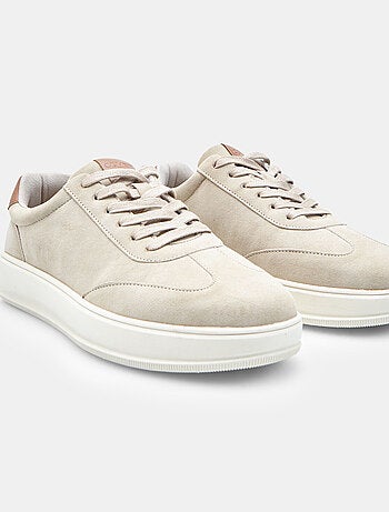 Baskets bata