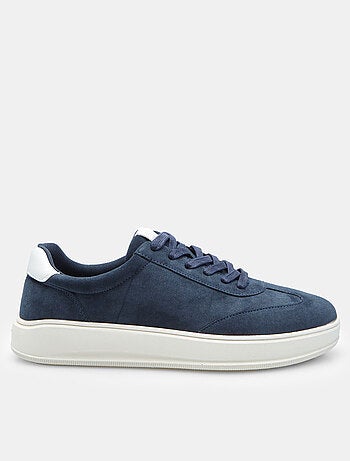 Baskets bata