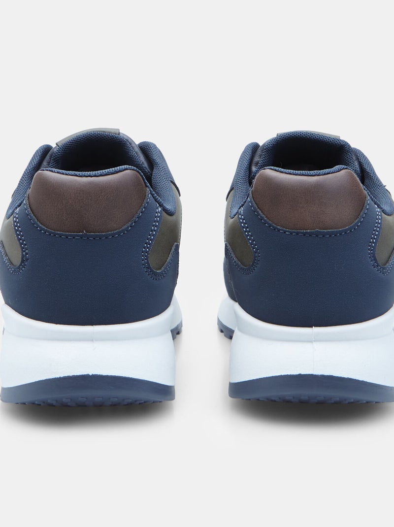Baskets  BATA Bleu - Kiabi