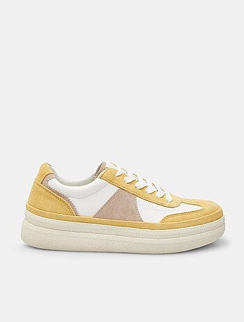 Baskets Bata en daim