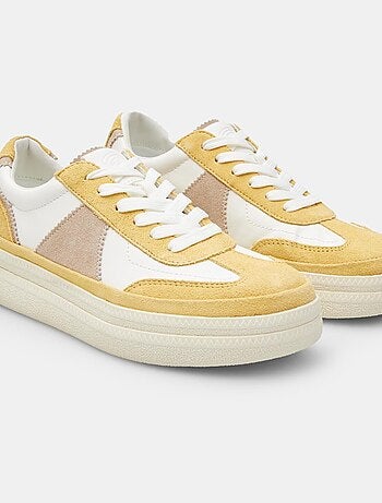 Baskets Bata en daim