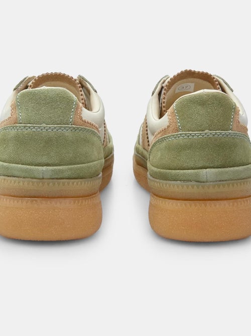 Baskets Bata en daim - Kiabi