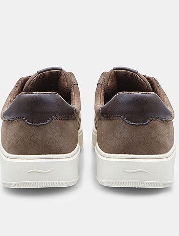 Baskets BATA