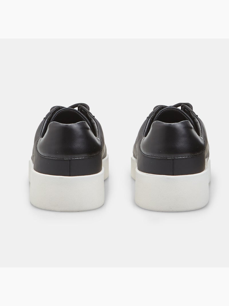 Baskets  Bata Noir - Kiabi