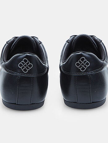Baskets bata red label