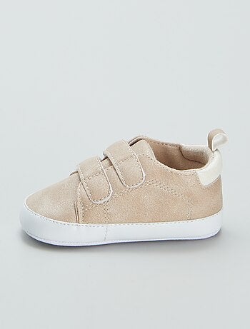 Baskets bicolores à scratchs