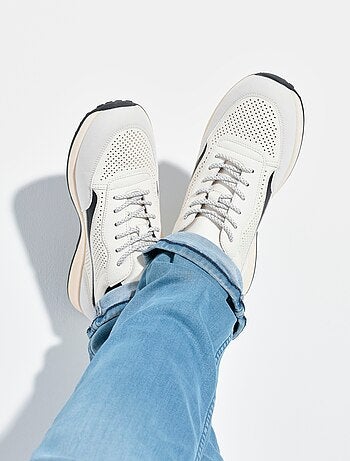 Baskets bimatière en simili cuir perforé