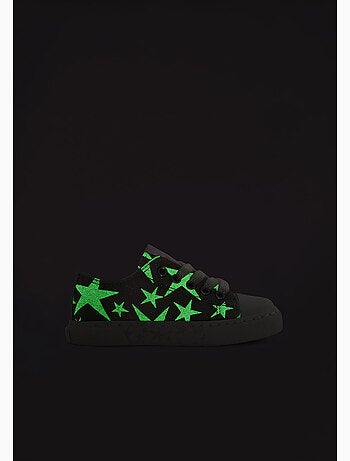 Baskets conguitos estampado estrellas brillo