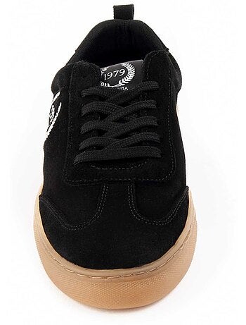 BASKETS CUIR NATUREL NOIR