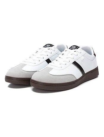 Baskets décontractée lacets