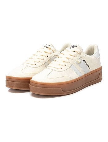 Baskets décontractée lacets