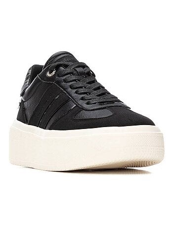 Baskets sport femme à lacets