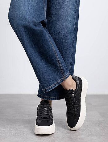 Baskets sport femme à lacets