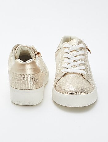 Baskets effet brillant