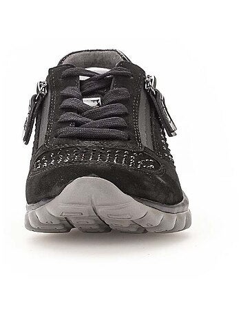 Baskets en combinaison cuirs