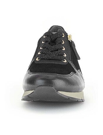 Baskets en combinaison cuirs