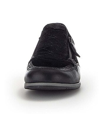 Baskets en combinaison cuirs