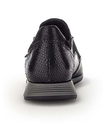 Baskets en combinaison cuirs