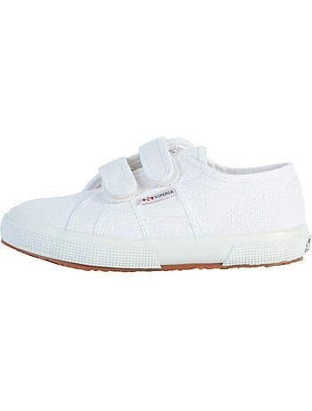 Baskets en coton. Superga
