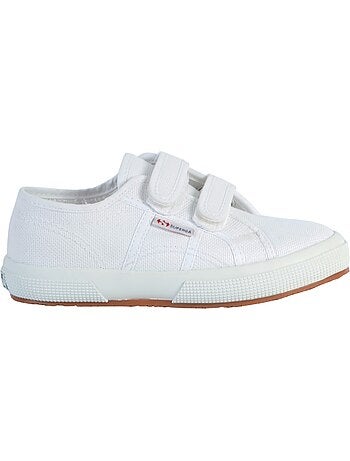 Baskets en coton. Superga