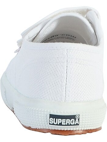 Baskets en coton. Superga