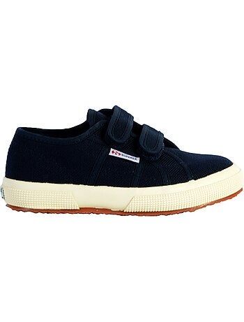 Baskets en coton. Superga