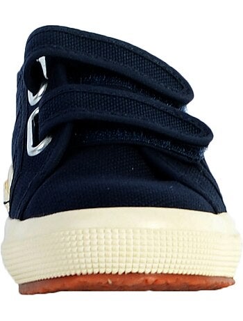 Baskets en coton. Superga