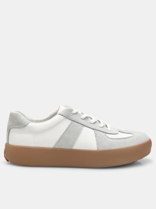 Baskets en Cuir BATA - Kiabi