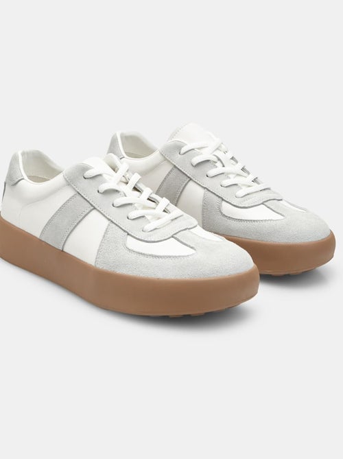 Baskets en Cuir BATA - Kiabi