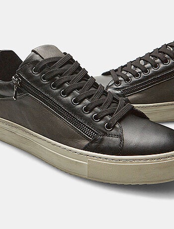 Baskets en cuir BATA