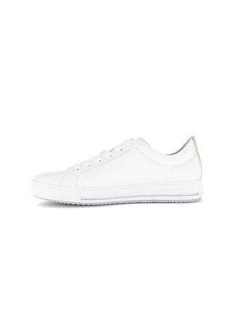 Baskets en cuir