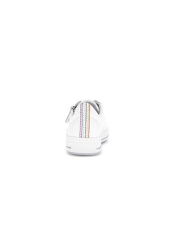 Baskets en cuir