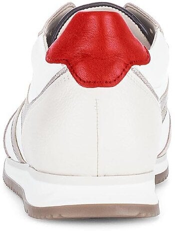 Baskets en cuir et nubuck