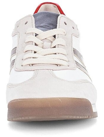 Baskets en cuir et nubuck