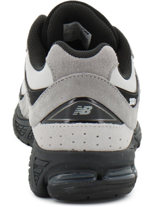 Baskets en cuir et suede new balance - Kiabi Baskets en cuir et suede new balance - Kiabi